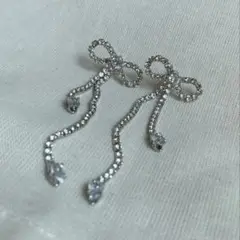 リボンビジューピアス