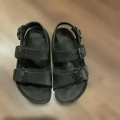 ビルケンシュトックキッズ　ブラックオープントゥサンダル　17cm