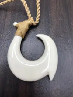 ハワイ限定　ハワイアンジュエリー　フィッシュフックネックレス