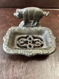 豚のアンティーク小物入れ　アイアン製