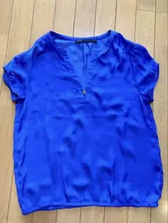 値下げしました！ZARA BASIC 青 Vネック 半袖シャツ