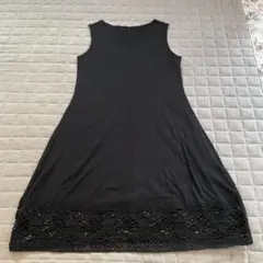 黒のノースリーブロングワンピース