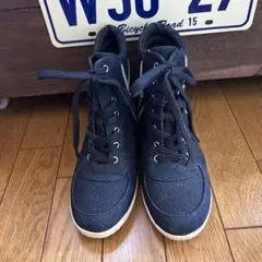 新品　未使用　　インヒール　ハイカットスニーカー LL