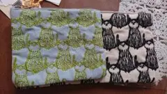 新品未使用 猫雑貨 刺繍 ネコ柄ポーチ 小物入れ 二つセット ギフトにも