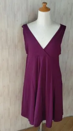 □シンプル Vネック　ワンピース　ジャンパースカート 伸縮性あり マタニティ洋服