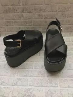 マルニ Marni ウェッジウッドサンダル カーフスキン ブラック　厚底サンダル