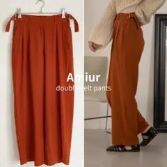 エミレ Amiur パンツ 無地 テラコッタ ダブルベルト タック S