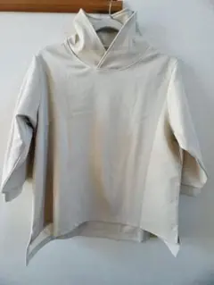 未使用品　ベージュ 長袖 トップス Lサイズ