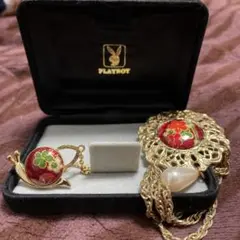 ブローチ