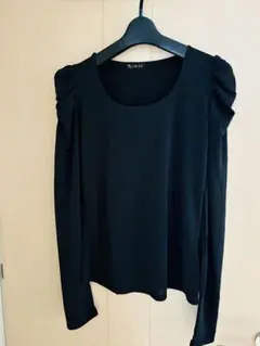 J.M.J.K ブラック 長袖 Tシャツ パフスリーブ