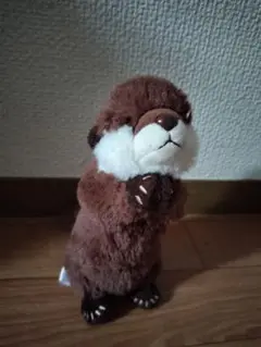 水族館カワウソ ぬいぐるみ 手を合わせたポーズ