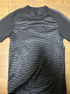 ナイキ　半袖シャツ