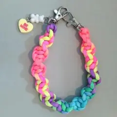カラフルハンドストラップ　パラコード　スマホショルダー　ハンドメイド