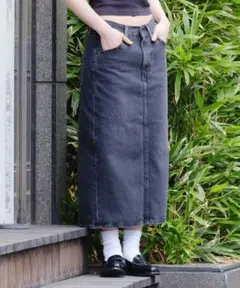 希少タグ付き　リーバイス バックスリット デニムスカート　黒　25インチ　最安値