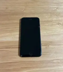 Apple iPhone SE ブラック 本体