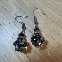 未使用　キラキラブラックビーズピアス