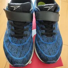 SHINSOKU 青黒 スニーカー 23.5