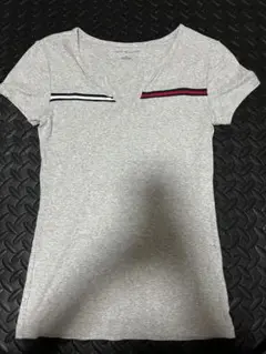 TOMMY FILFIGER グレー Vネック Tシャツ S