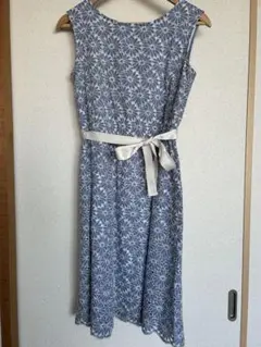 Feroux フェルゥ　花柄刺繍レースワンピース　ベルト付　Mサイズ