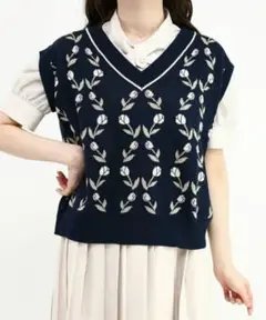 【F i.n.t】【8/25までSALE】レトロガーリーなチューリップ柄ベスト
