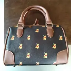 【新品】プーさん プリント ハンドバッグ（肩掛け紐有り）