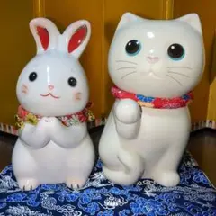 うさぎ　猫　置物　2体　招き猫
