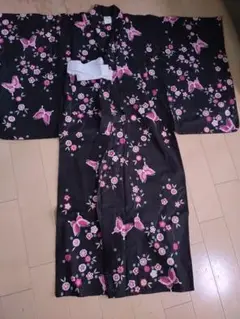【美品】夏のお祭り&盆踊りや行事に！ 黒×ピンク蝶&花　浴衣のみ