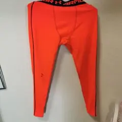 Under Armour オレンジ レギンス