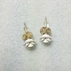 両耳 お花のピアス