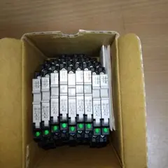 IDEC　RV8H-L-AD220(9個) SV9Z-J20B(10本)セット