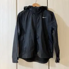 NIKEエッセンシャルウィメンズランニングジャケット