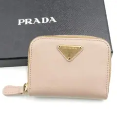 ✨極美品✨ PRADA ミニ財布 ラウンドファスナー 三角プレート サフィアーノ