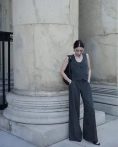 タグ付き♡ZARA 深緑大人カジュアル ベスト Sサイズ　ジレ