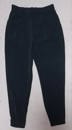 ユニクロ　ドレープジョガーパンツ