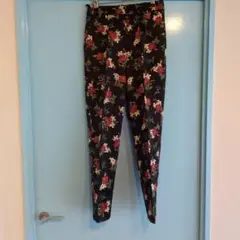 Spick＆Span花柄スリムフィットパンツ 黒