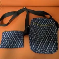 ショルダーバッグと小銭入れセット