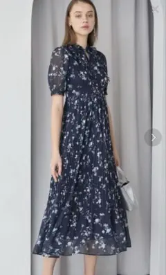 花柄ラッフルプリーツティアードワンピース