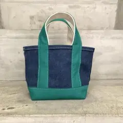 Item thumbnail for item c4d81e29-3a9d-4046-b821-850226267eec