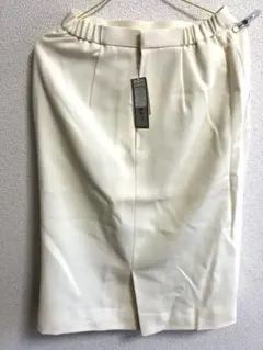 タイトスカート 白