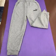 PUMA グレー スウェットパンツ サイズ150
