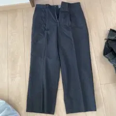 グレー×白ストライプスラックスパンツ