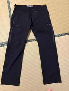最終値下げOakley ゴルフパンツ 34 ブラック