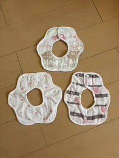 花びら型コットンビブ3枚セット