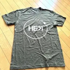 HE>i Tシャツ