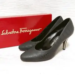 Salvatore Ferragamo クロコ型押しパンプス マット ブラック