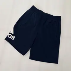 adidas ネイビー ハーフパンツ ジッパーポケット付き 130cm