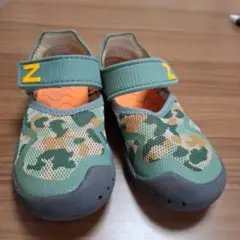 New Balance カモフラージュ サンダル18センチ