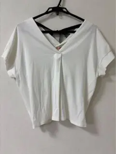 レディース ホワイト Vネック Tシャツ リボン付き