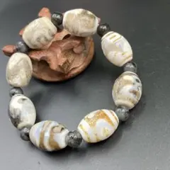 Item thumbnail for item b368fa07-4d72-40dc-834c-174a02ddee8a