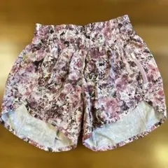 ルルレモン　ショートパンツ　2